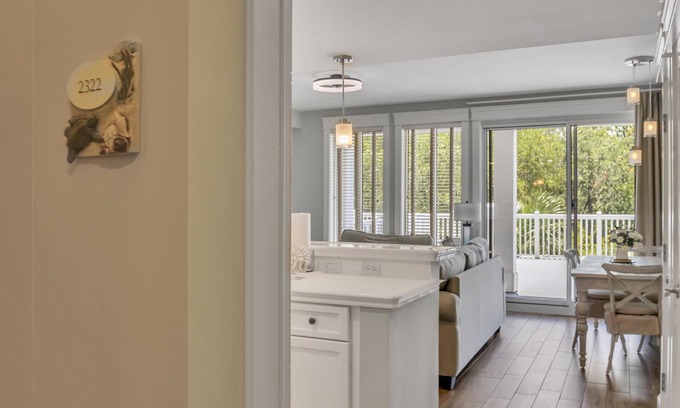 Villa Lago Condominio | Charming One-Bedroom Unit: Balcony, Kitchen, Washer/Dryer for Your Convenience at Sandestin Golf and Beach Resort!