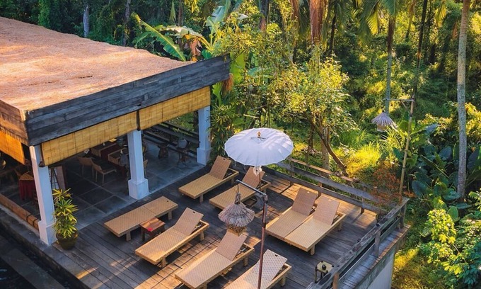 Melayang Complejo | Encantador apartamento de una habitación cerca de Ubud con una piscina de borde infinito compartida