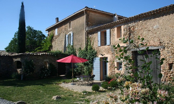 Valensole Casa | Charming outbuilding surrounded by lavender with swimming pool By Feelluxuryholi
