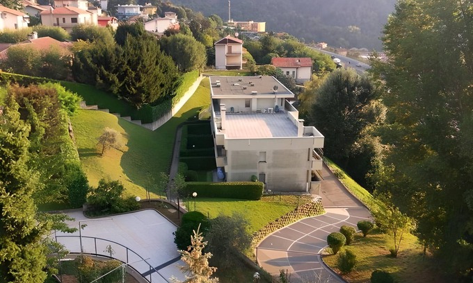 Como Apartamento | Charming Penthouse, with balcony and large terrace