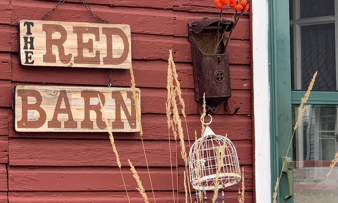 Stevensville Casa | Charming pet friendly renovated barn with backyard, in Stevensville