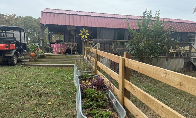 Monroe Cabina | Charming pet friendly 2-bedroom cabin in lovely Monroe with WiFi, AC