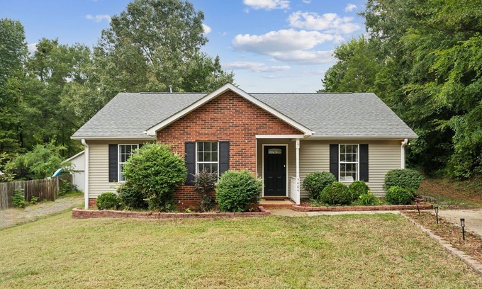 Harrisburg Casa | Charming Pet-Friendly 3-Bedroom Home- Fenced Yard, Fire Pit