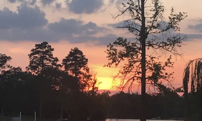 Leesville Casa | Charming Pet-Friendly lake home in quiet cove