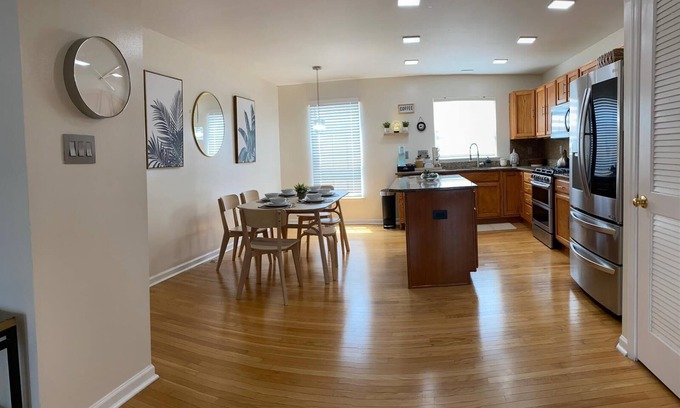 Olde Richmond Casa | Charming Philadelphia Retreat 3BR Townhome, WiFi, AC & Private Garage Parking!