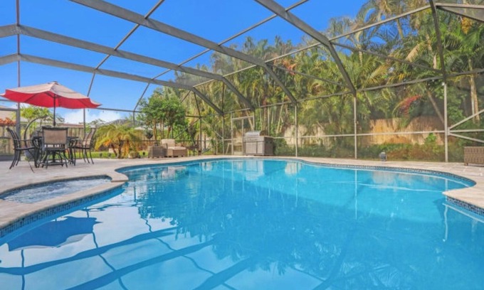 West Palm Beach Casa | Encantadora piscina privada casa 3br / 2 baño