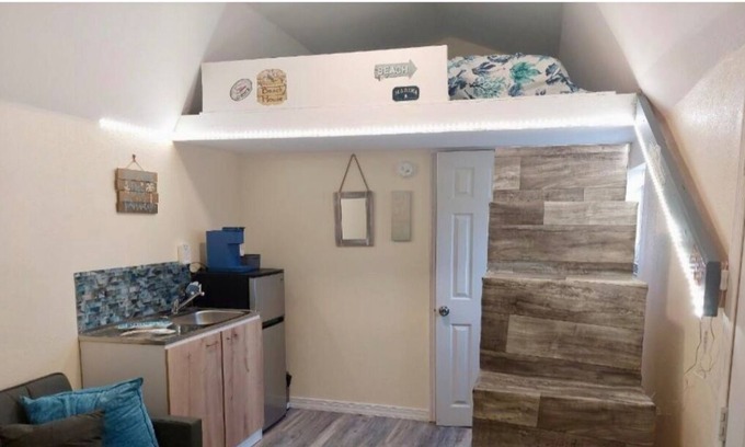 Edgewater Cabina | Charming Private Cottage close to the Beach!