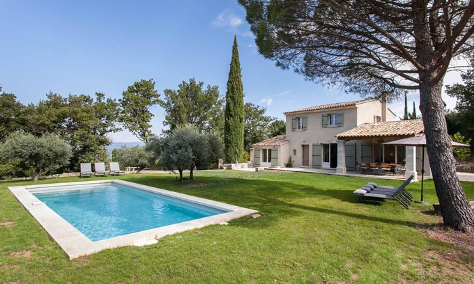 Bonnieux Casa | Encantadora propiedad en el corazón de un sitio excepcional con una vista impresionante