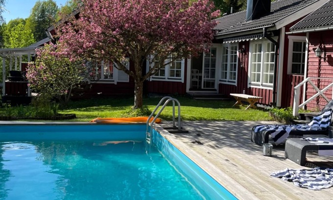 Marsta Casa | Encantadora propiedad con piscina privada