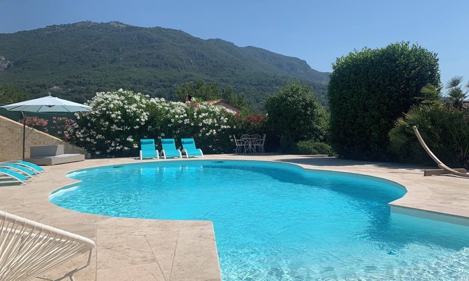 Le Bar-sur-Loup Villa | Villa de estilo provenzal con piscina nueva!