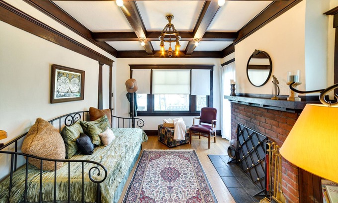 Redlands Apartamento | Charming Redlands Duplex Near Park w/ Shared Yard