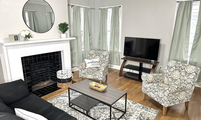 Fondren Casa | Charming & Relaxing Fondren Home Sleep 6