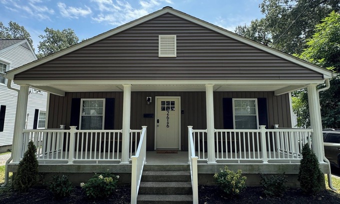 Paducah Casa | Charming remodeled 3-bed house w/ AC, WiFi, Yoga setup in brilliant Paducah