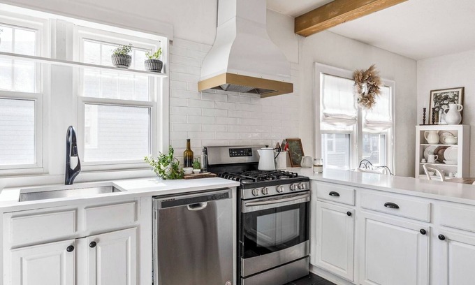 Northshore Triangle Casa | Charming! Remodeled 4-bedrm, 3 bath, less than 1 mile to Notre Dame. Super Clean