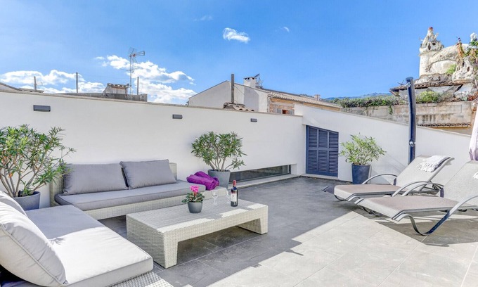 Pollensa Chalet De Esquí | Encantadora casa de pueblo renovada en el corazón de Pollensa