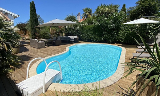 La Teste-de-Buch Casa | Charming renovated house with swimming pool, terrace and garden