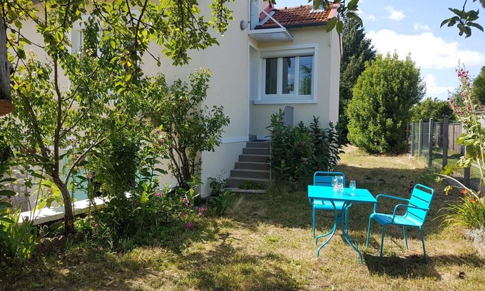 Muides-sur-Loire Cabaña | Acogedor gîte renovado con jardín cerca del Castillo de Chambord
