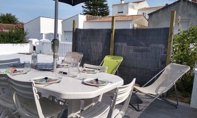 La Gueriniere Casa | Casa renovada con acceso rápido a la playa, terraza y jardín – La Guérinière