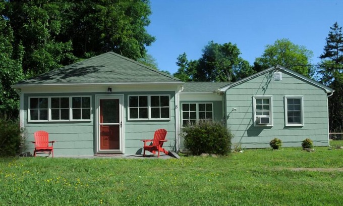 Shelter Island Cabaña | Cottage con Encanto, renovado en la isla - Nº de licencia de Shelter Island: 012-2017