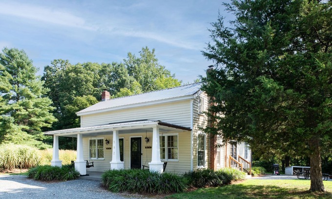 Shipman Casa | ¡Nuevo! Encantador bungalow renovado de la cantera de piedra de jabón de 1930