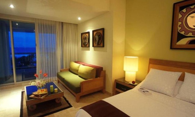 Playa Diamante Complejo | Charming resort in gorgeous Acapulco de Juárez with WiFi, AC