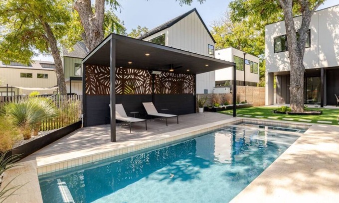 Govalle Casa | Charming Retreat in Govalle – Private Pool, Spa, and Outdoor Oasis!