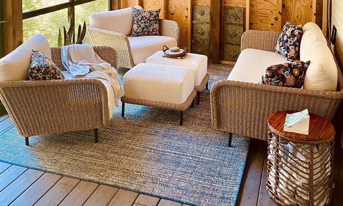 Whitefield Casa | Charming retreat nestled between the mountains and the lake.