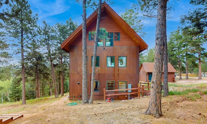 Florissant Casa | Charming retreat with modern comforts in serene views of Pike's Peak
