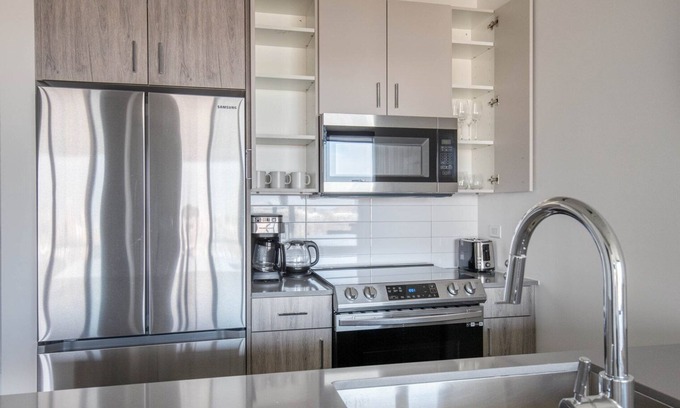 Killgubbin Apartamento | Charming River North 1BR w/ Gym, Pool & Fire Pits, by Blueground