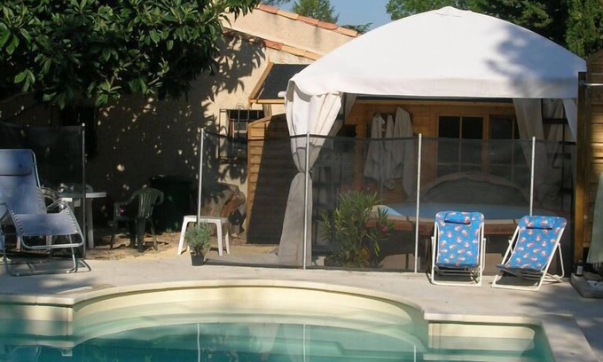 Bouc-Bel-Air Chalet De Esquí | Romantic air-conditioned chalet with exterior between Aix-en-Provence and Marseille