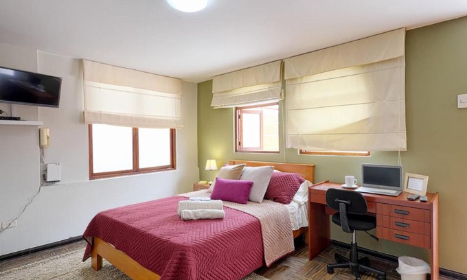 Santa Cruz Casa | Charming Rooftop Studio in Miraflores Guesthouse