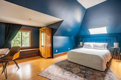 Broadway Casa | Charming Room in Capitol Hill - Foxglove Inn Rm 6