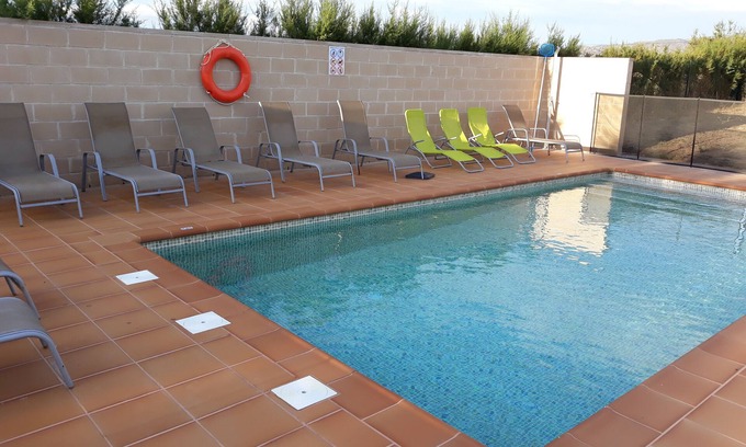 Perelada Cabaña | Casa rural con piscina en la costa brava, a 6 km de la playa y a 15 del M. Dalí
