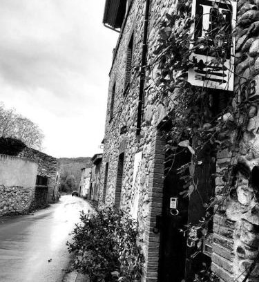 La Cellera de Ter Casa | Charming rustic house - near river and forest