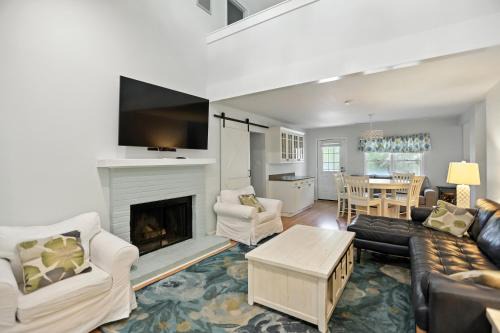 Tarpon Pond Casa | Charming Seabrook Island Retreat home