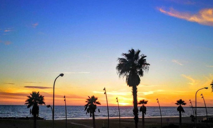 Gela Apartamento | Charming sea front apartment,with 2 bedrooms, AC ,kitchen, washing machine, wifi