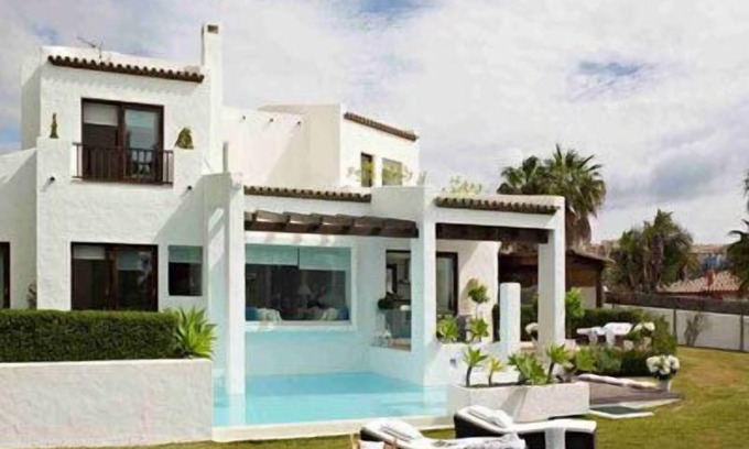 San Diego Villa | Vista al mar Encantadora villa de diseño único en la zona de Sotogrande