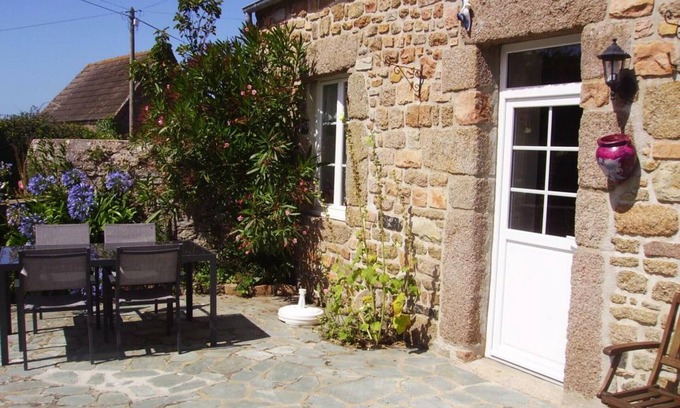 Vrasville Cabaña | Casa marítima acogedora con jardín, vista al mar y todas las comodidades, ideal para 4 personas