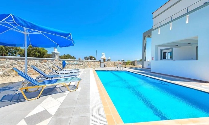 Gennadi Casa | Charming Seaside Villa in South Rhodes (White Pearl)