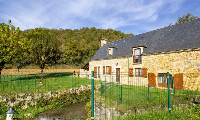 Borreze Cabaña | Casa aislada con jardín y chimenea cerca de Sarlat, ideal para explorar la Dordogne.