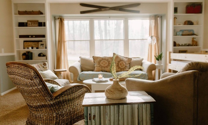 Plainwell Casa | Charming Serenity: A Cozy and Spacious Lake House Retreat Near Kalamazoo, MI.