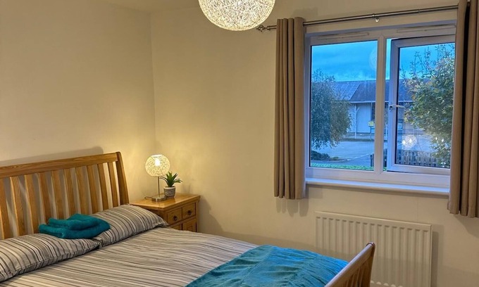 Sittingbourne Apartamento | Charming Smart 1-bedroom apartment close to Sheerness beach/ WiFi and parking