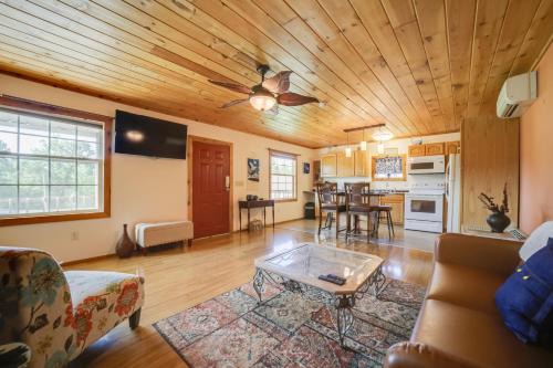 Newport Casa | Charming Smokies Home Near National Park!