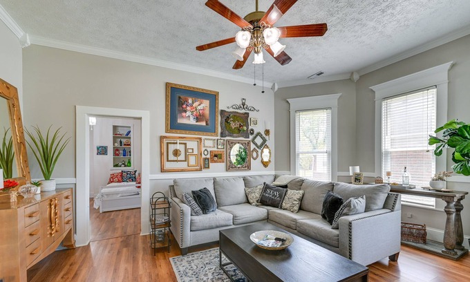 Somerset Casa | Charming Somerset Vacation Rental w/ Fenced Yard!