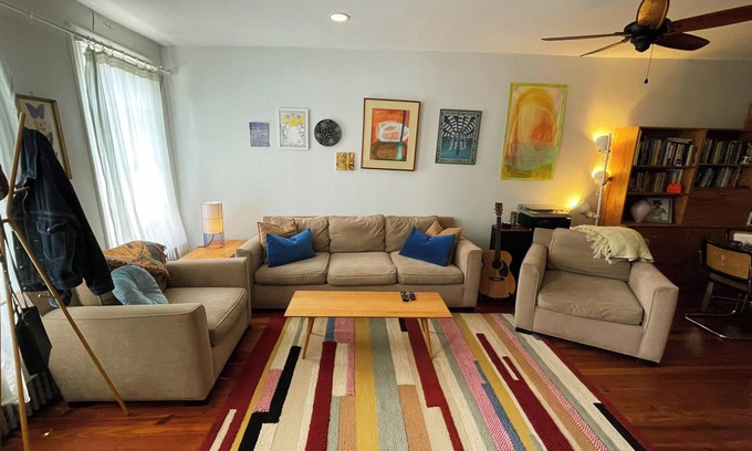 Whitman Casa | Charming South Philly House with yard, BBQ, art studio <3