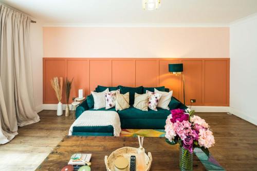 Little Venice Apartamento | Charming spacious 2BR Flat near station plus parking