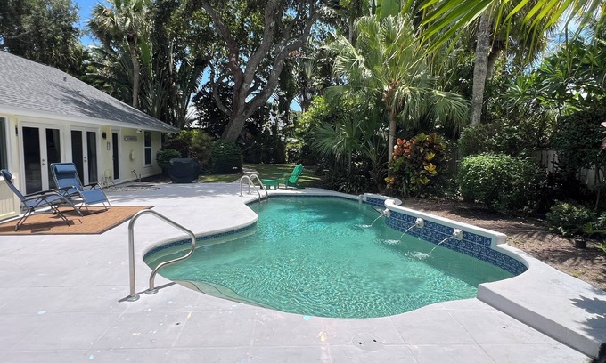 Vero Beach Casa | Charming 3-bedroom 2-bath house in serene Vero Beach's Orchid Island