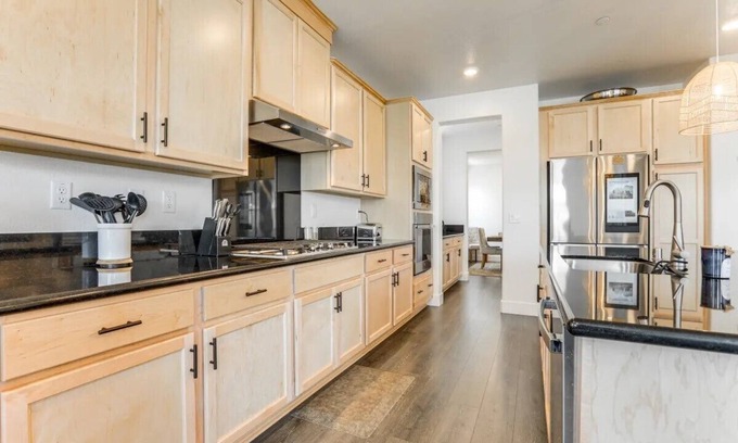 Roseville Casa | Charming & Spacious Roseville Home w/ Patio!