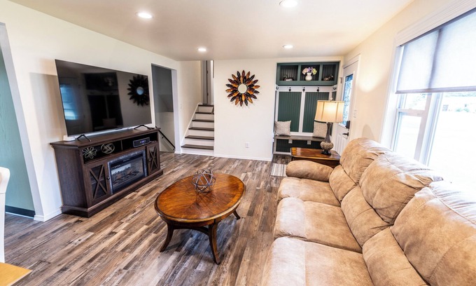 Green Bay Casa | Charming Split-Level Near Lambeau