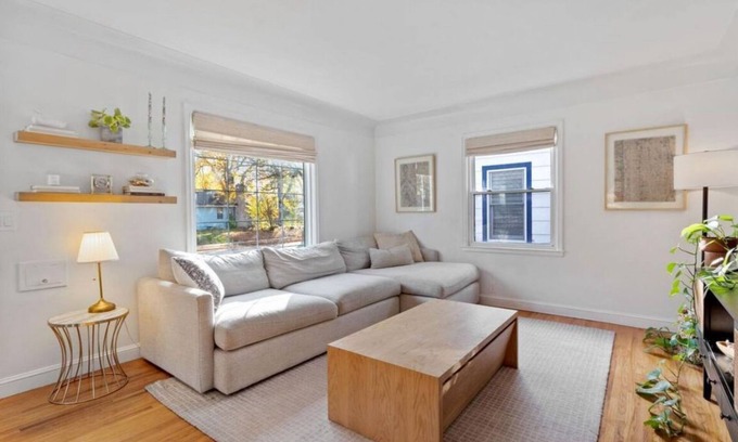 St. Louis Park Casa | Charming St. Louis Park Home